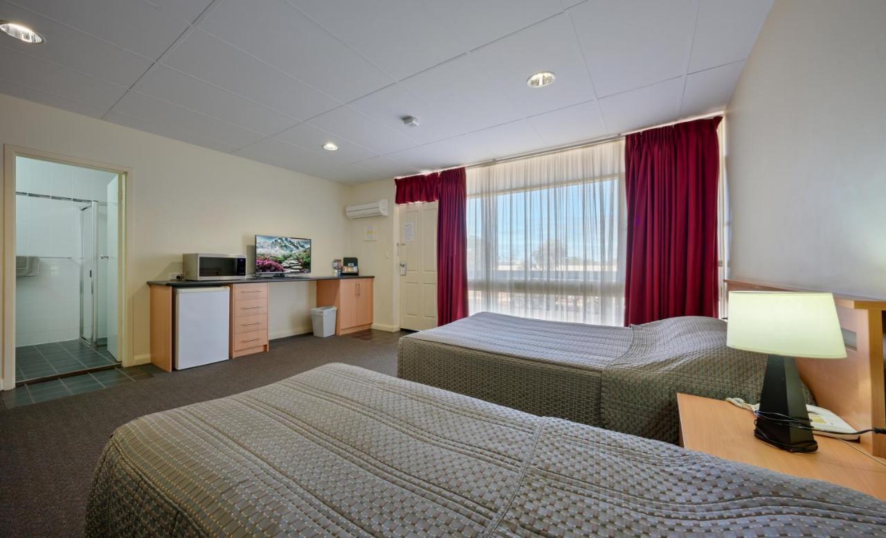Westland Hotel Motel Whyalla Exterior foto